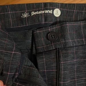 Betabrand small long cigarette ankle zip pants